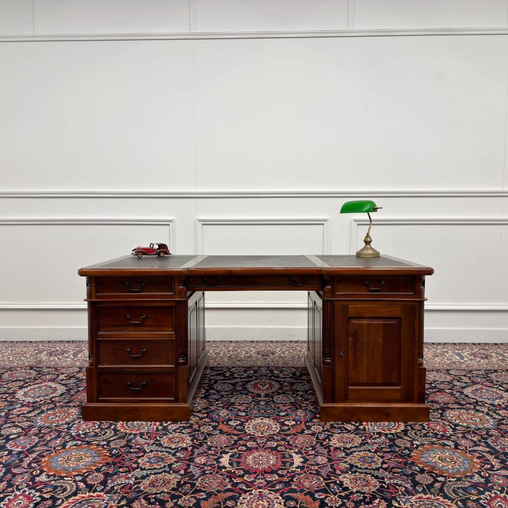 Classic English Desk Partnerdesk Black Leather