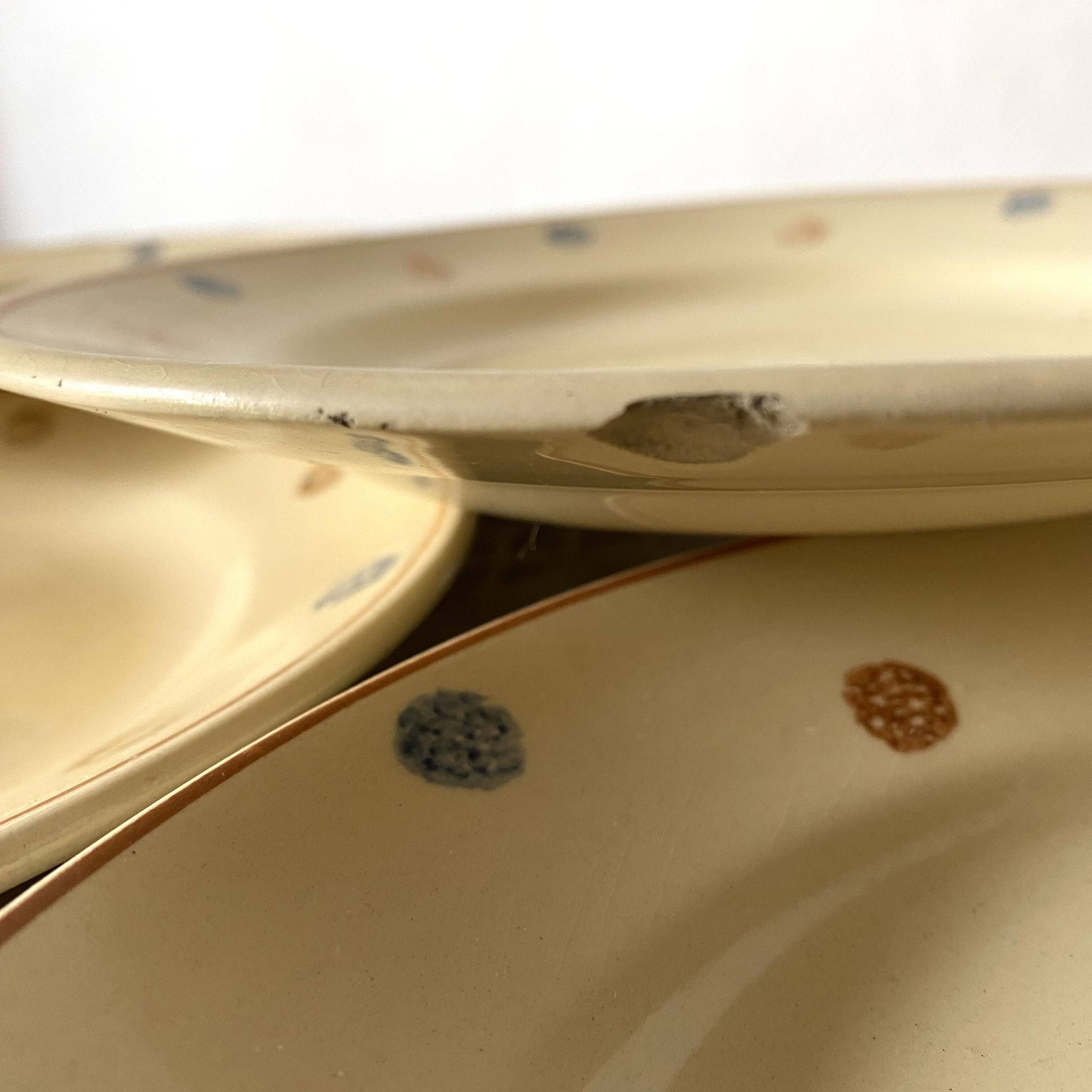 Assiettes plates  anciennes  à pois Sarreguemines