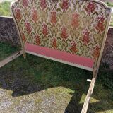 L VI upholstered bed