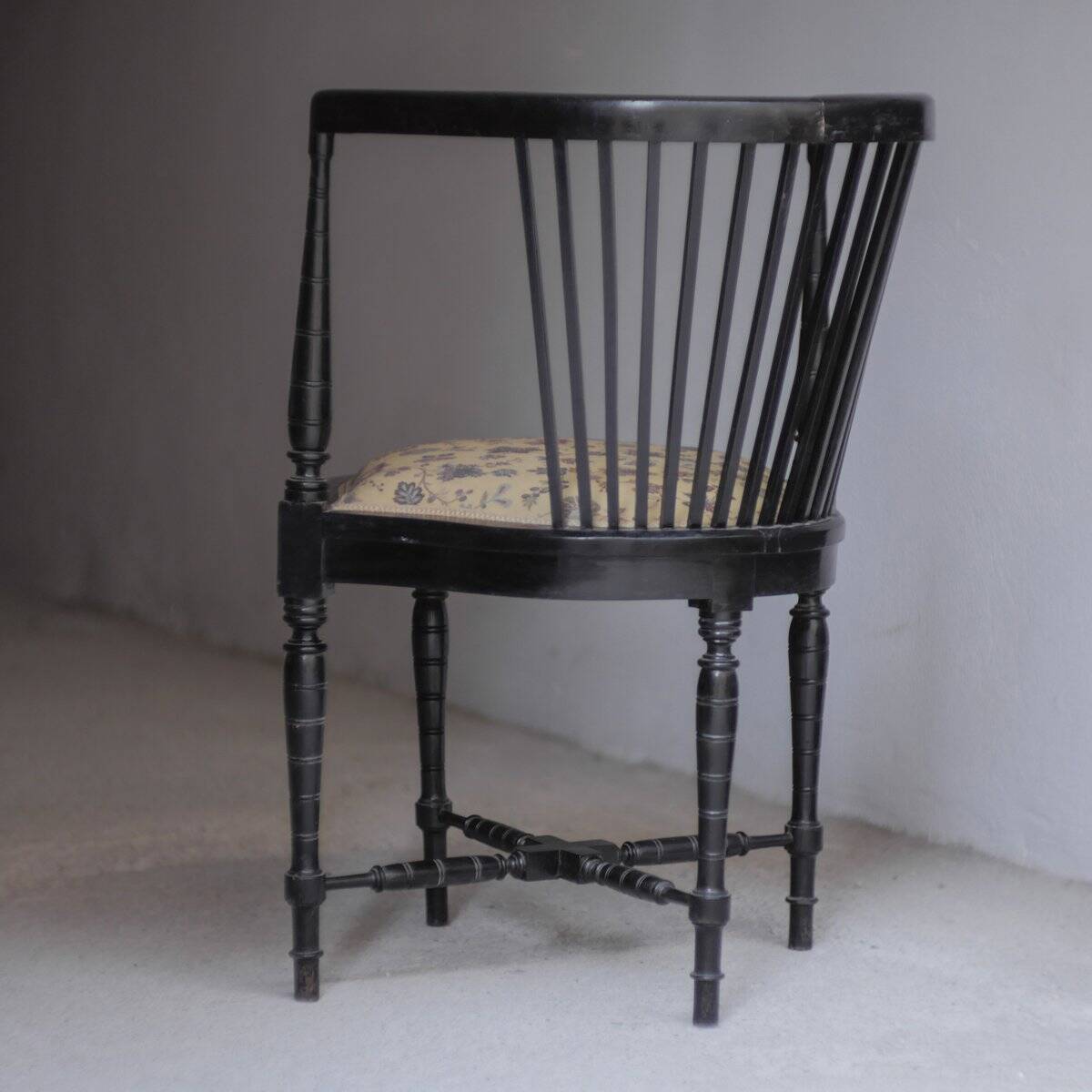 Armchair with armrests attributed to Adolf Loos, 1940s.