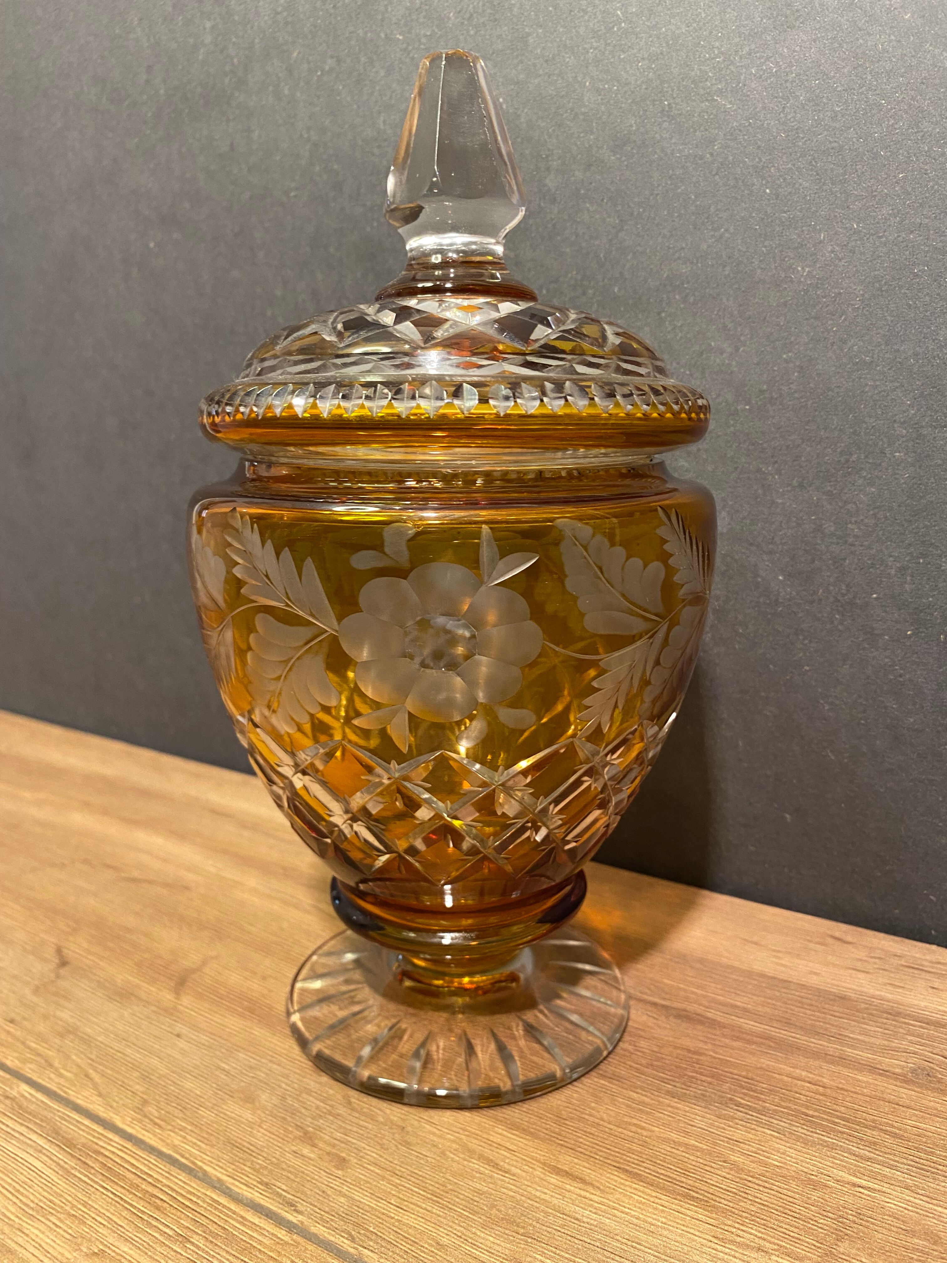 Very beautiful covered pot, crystal urn with cut and tinted decoration, bohemian twentieth
