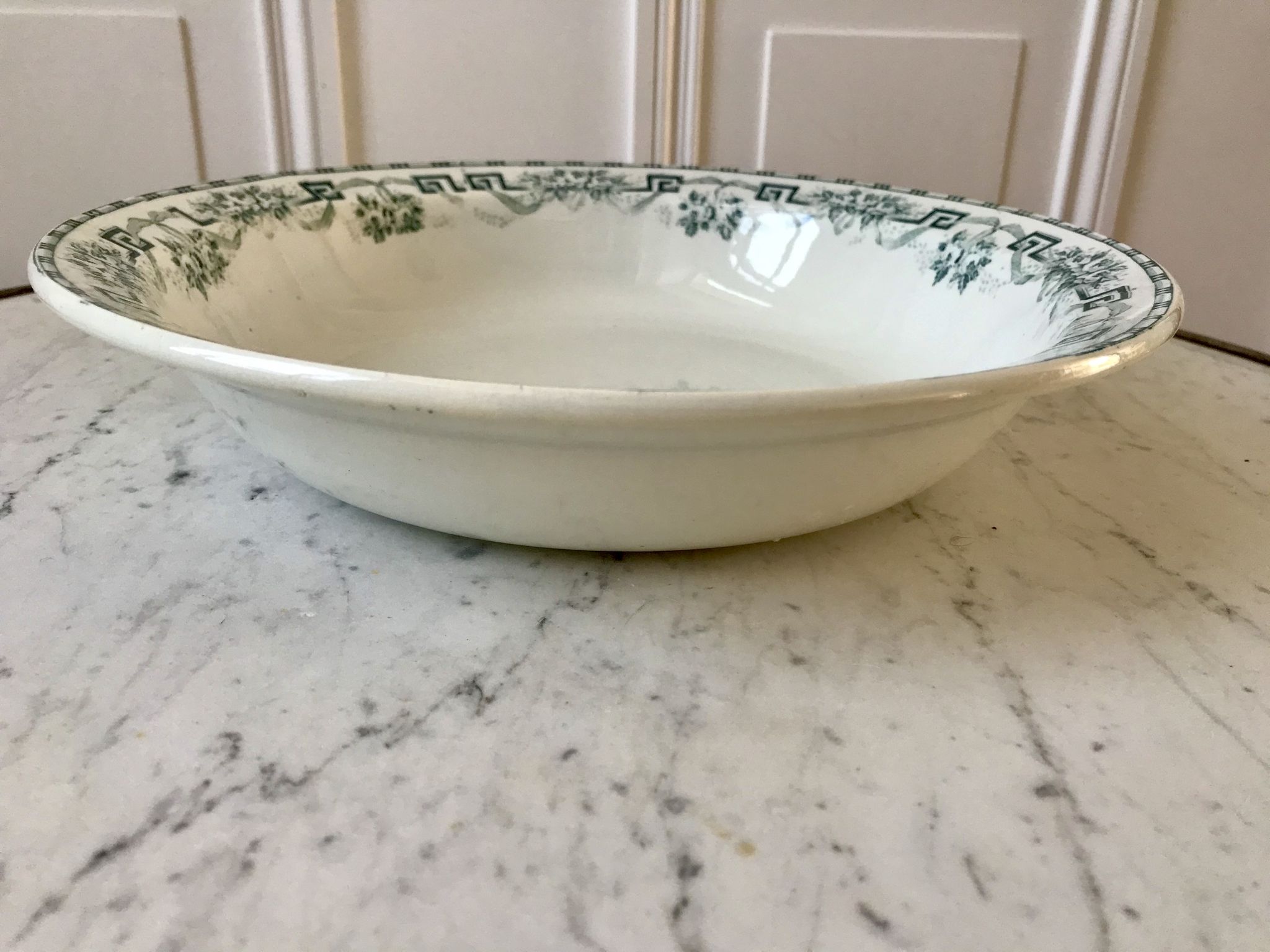 Hollow round dish / salad bowl Terre de Fer Moulin des Loups "Athens" late nineteenth century