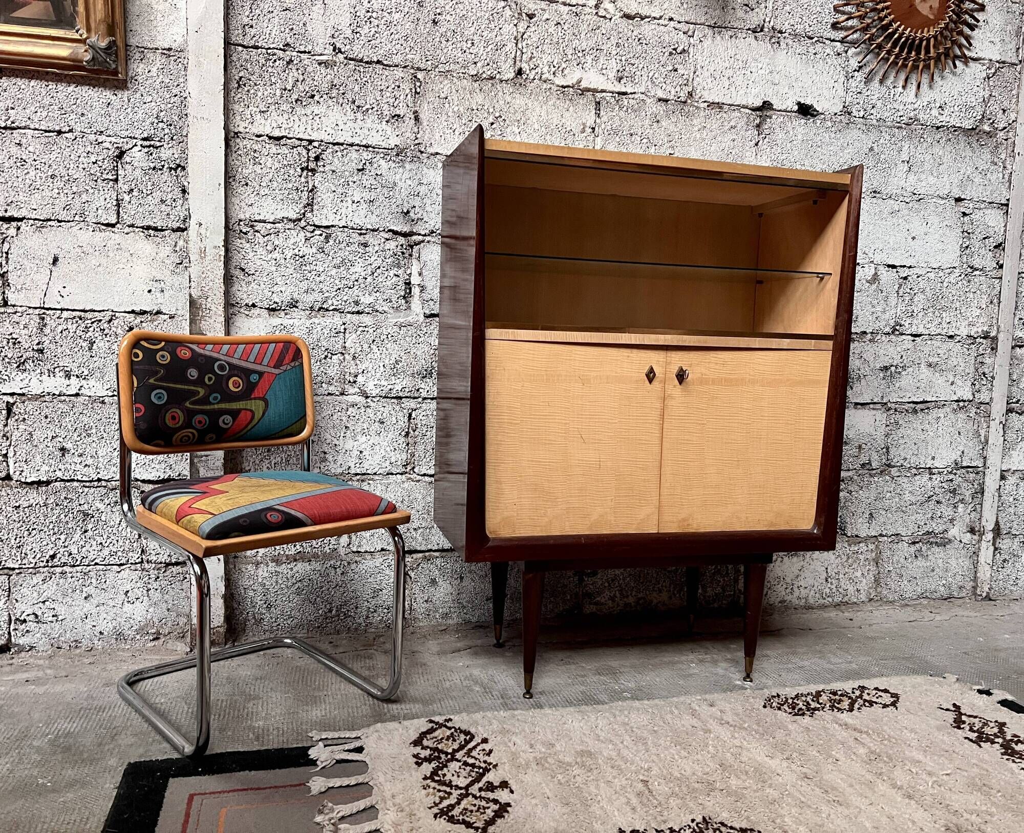 Vintage showcase in ash and lemon tree