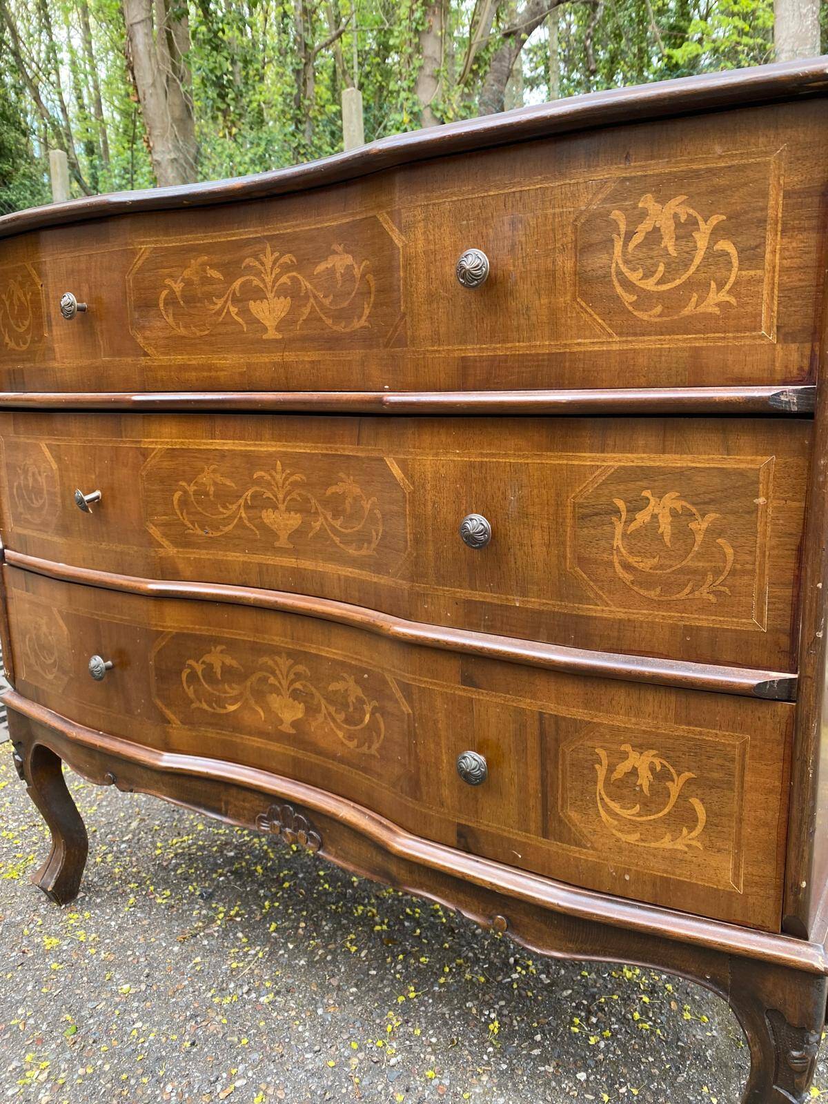 Commode chinoise vintage en bois avec décoration