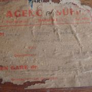 Ancien malle  de voyage militaire avec clé et étiquette en chêne