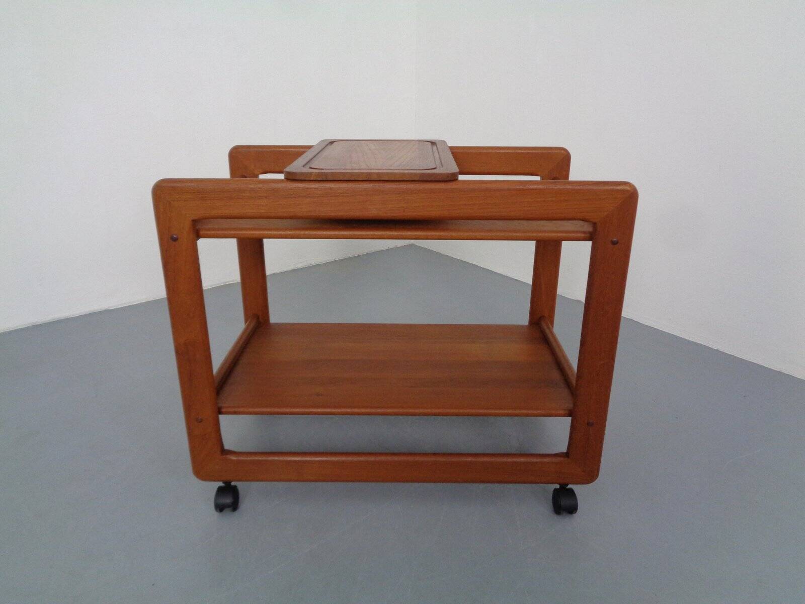 Large teak bar cart from Tarm Stole Møbelfabrik, Denmark, 1960s.