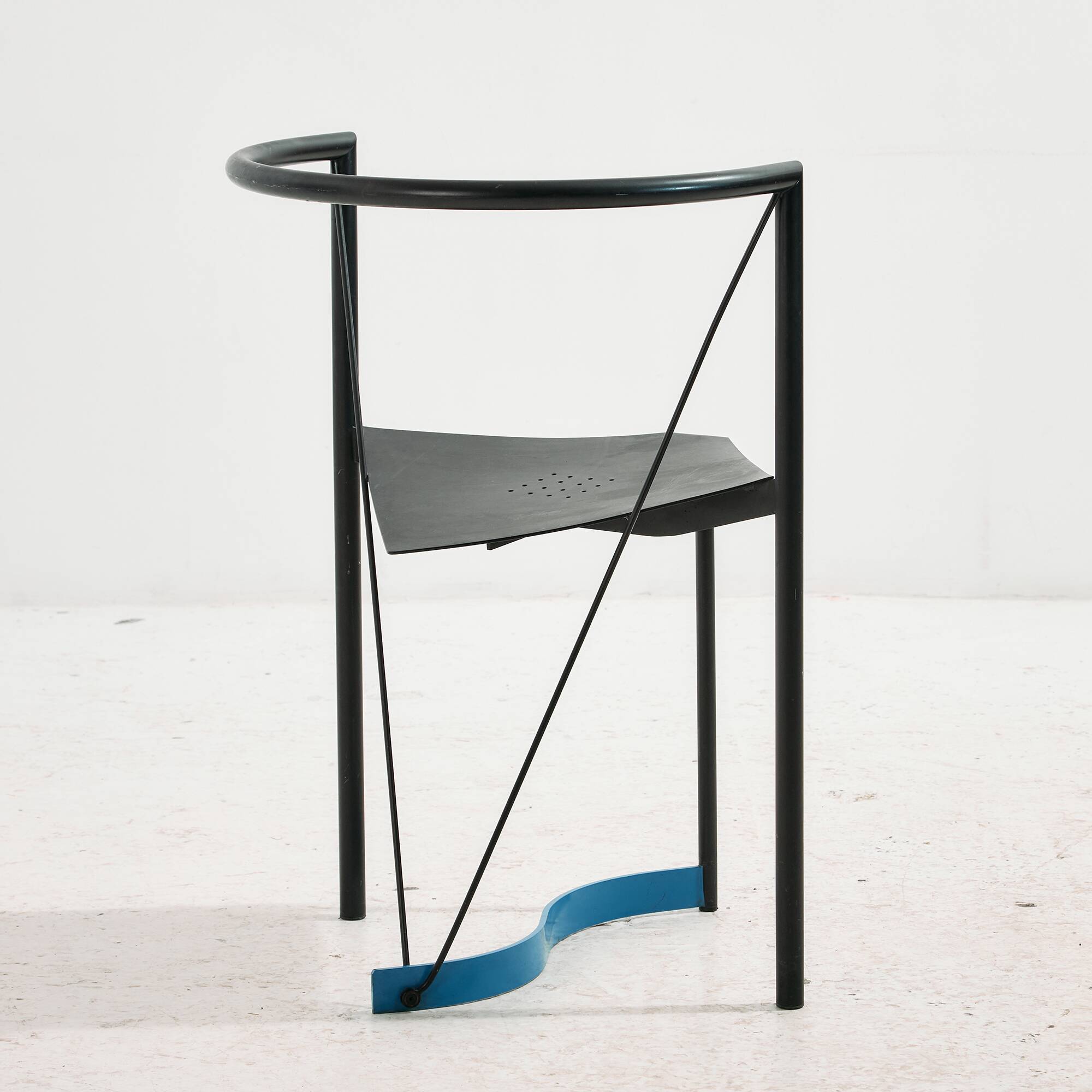 MK10872 Postmodern armchair and table, Set of 2