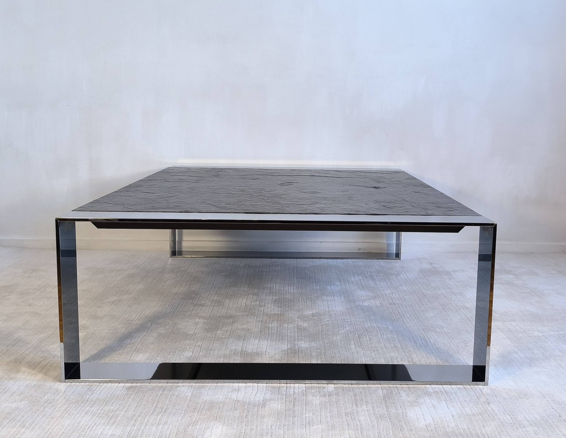 Exceptional large coffee table "RING" signed ORSENIGO by Mauro Lippar.