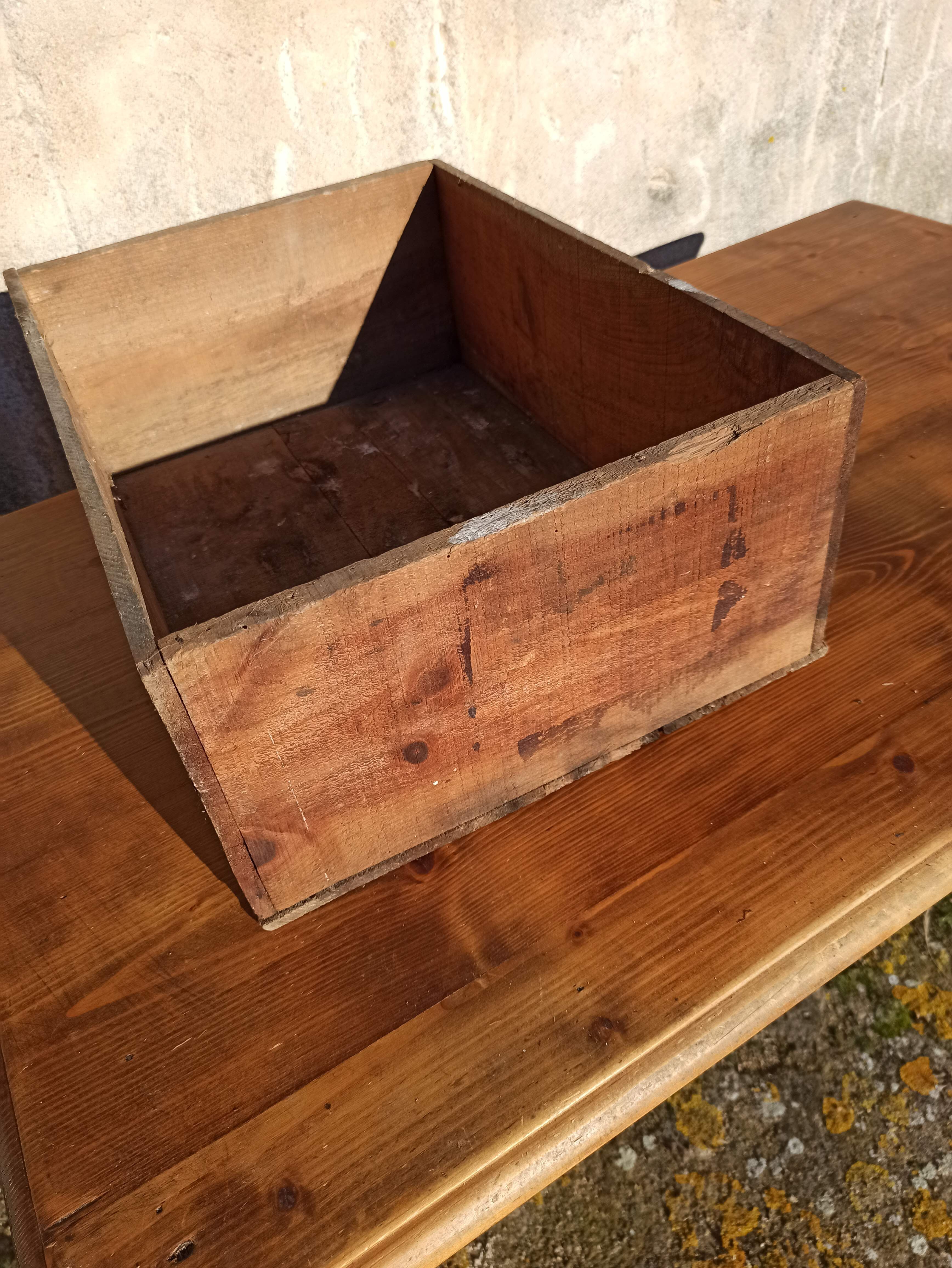 Wooden advertising parsley box