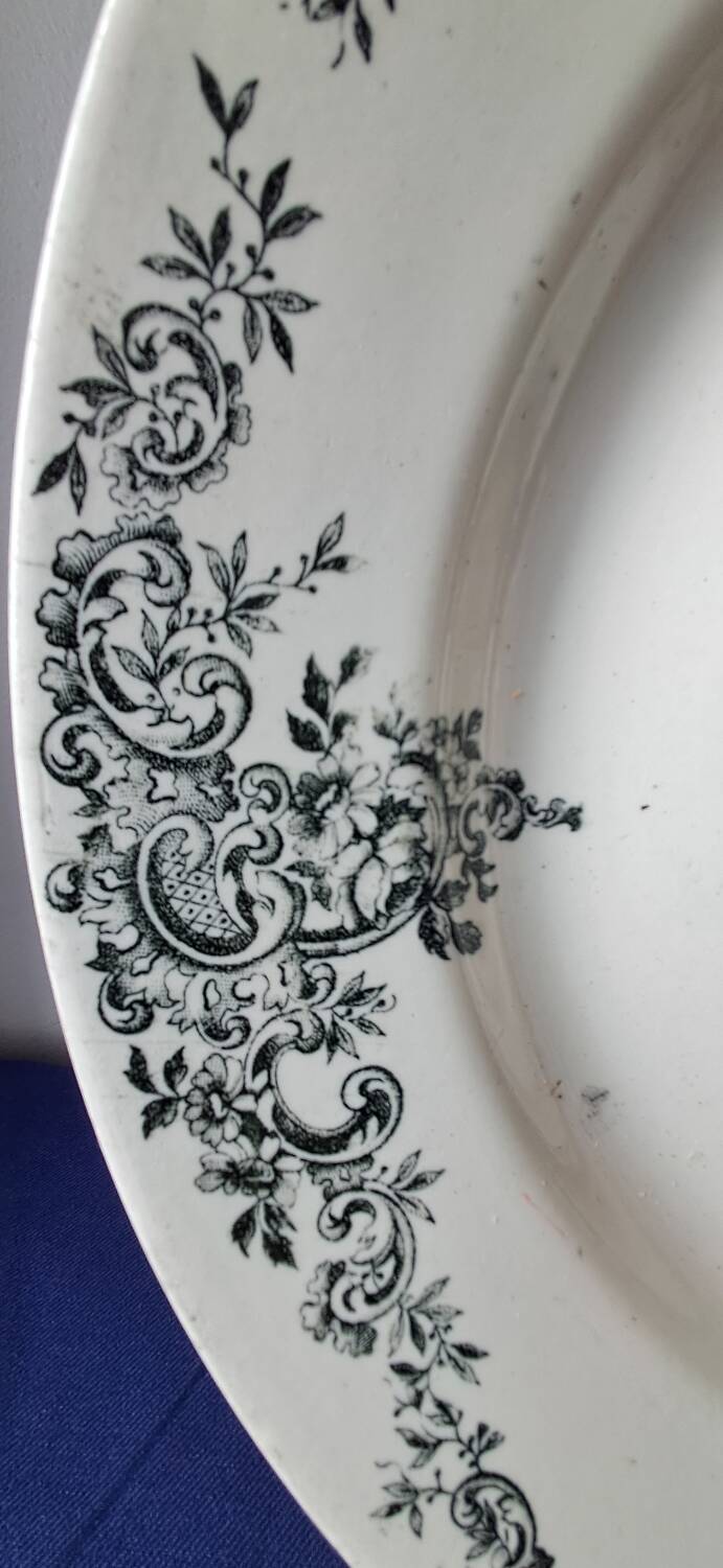 Plat HB&Cie Terre de fer modèle LXV