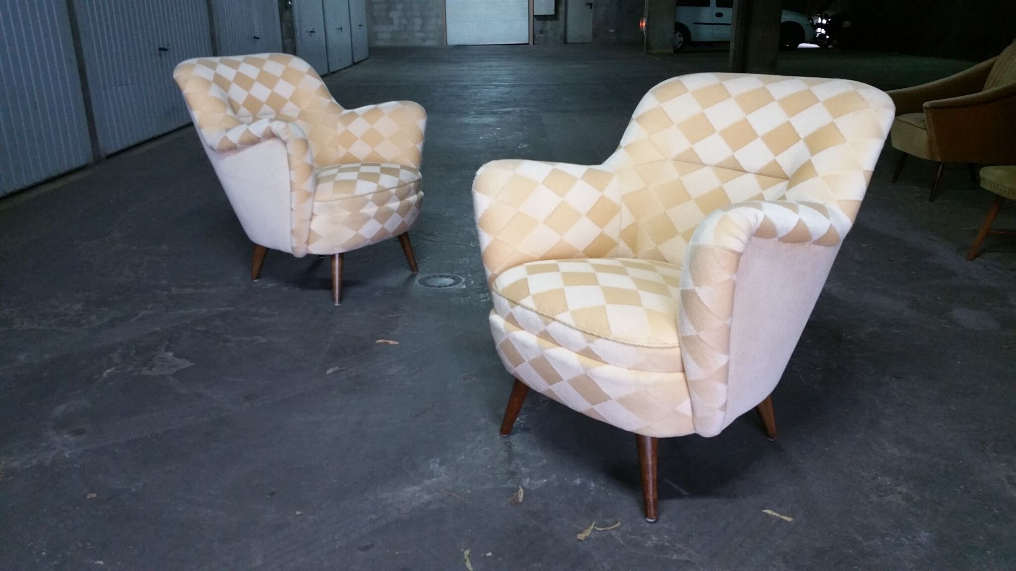 Restored organic year 50-60 club Chair