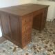 Bureau à caissons en chêne clair
