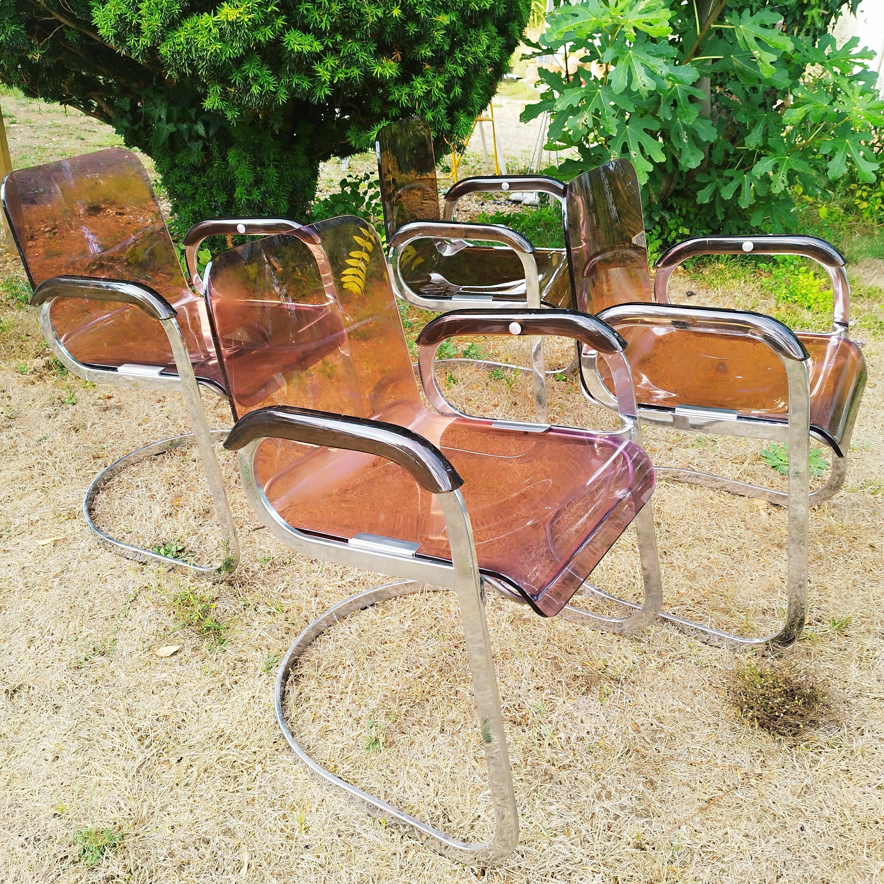Chaises plexi années 70 Space Age