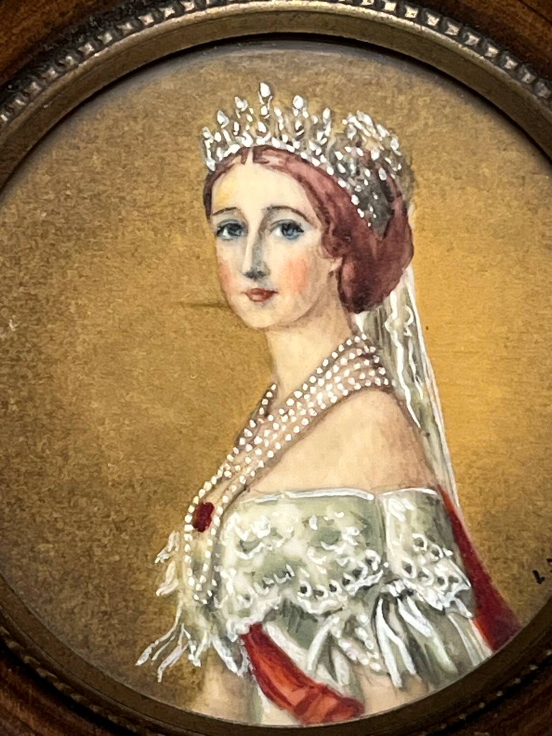 Ancient portrait miniature on organic support – 19th century