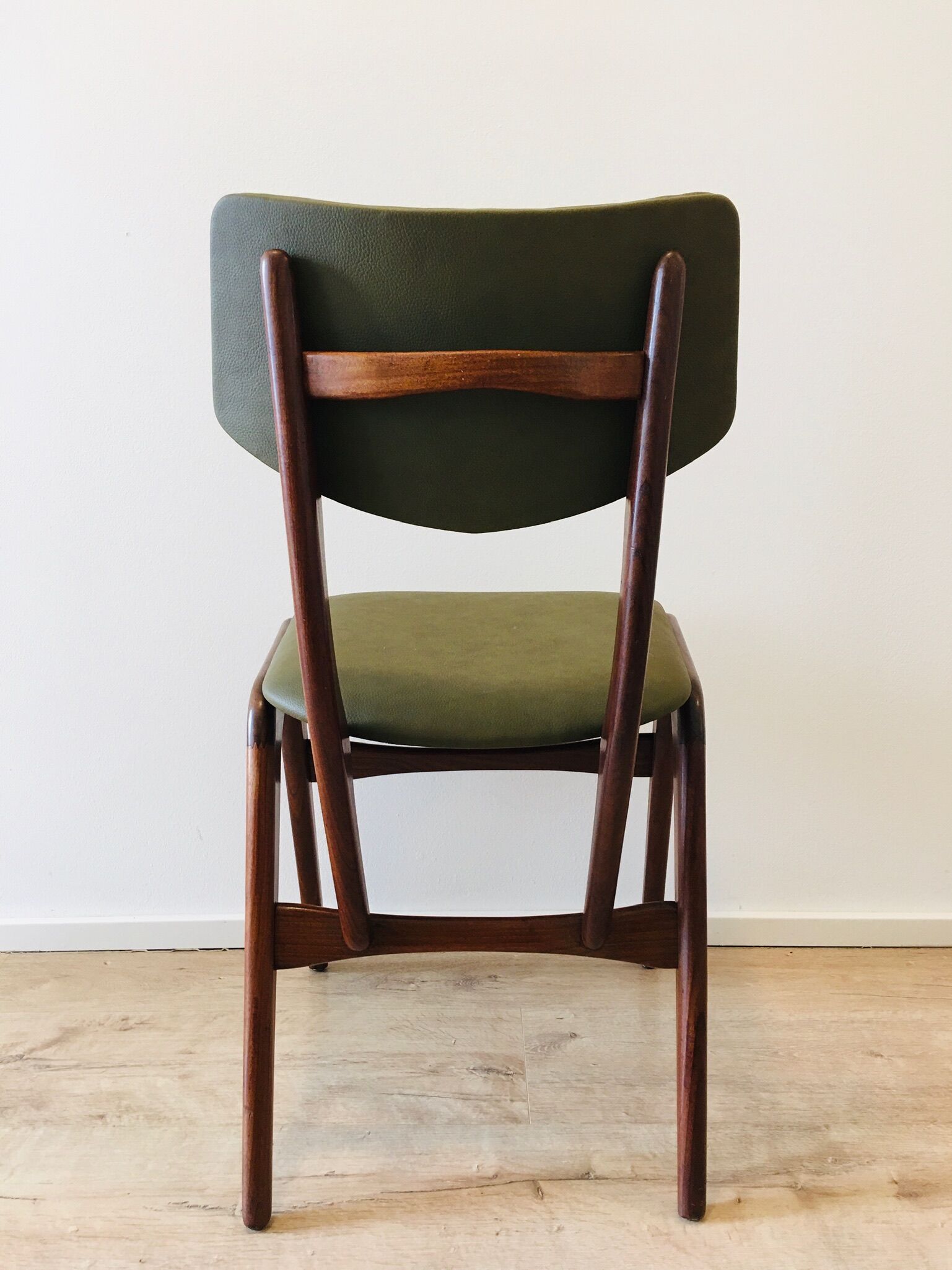 Chaise par Louis van Teeffelen