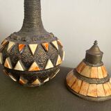 Superb ethnic decorative vase in chiseled metal and inlays – Piè