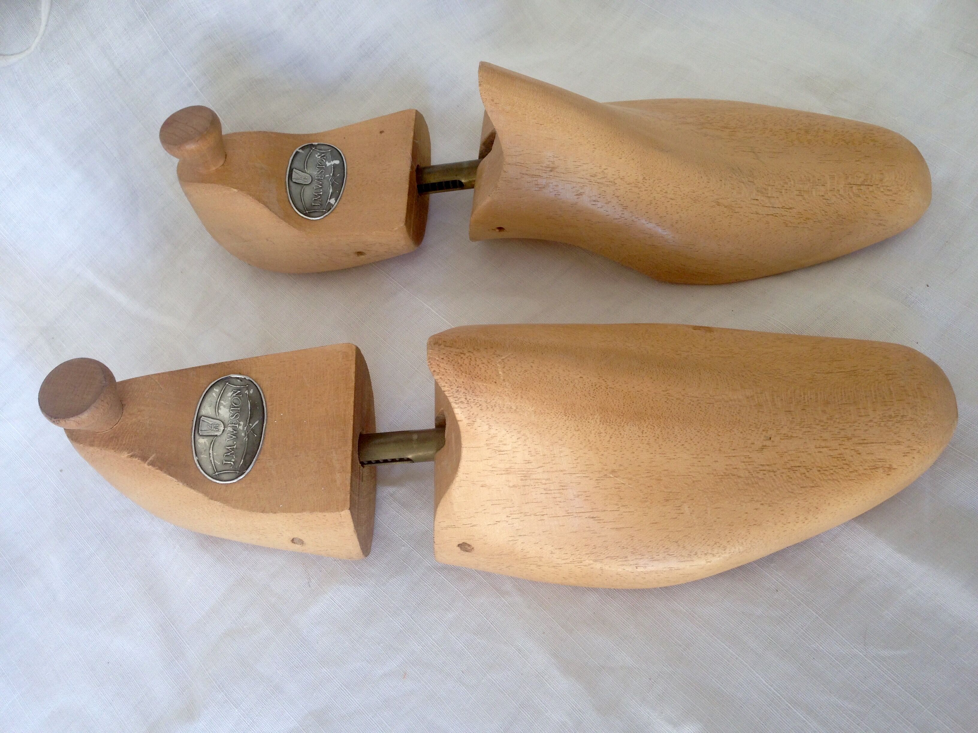 Pair of shoe trees Weston wooden