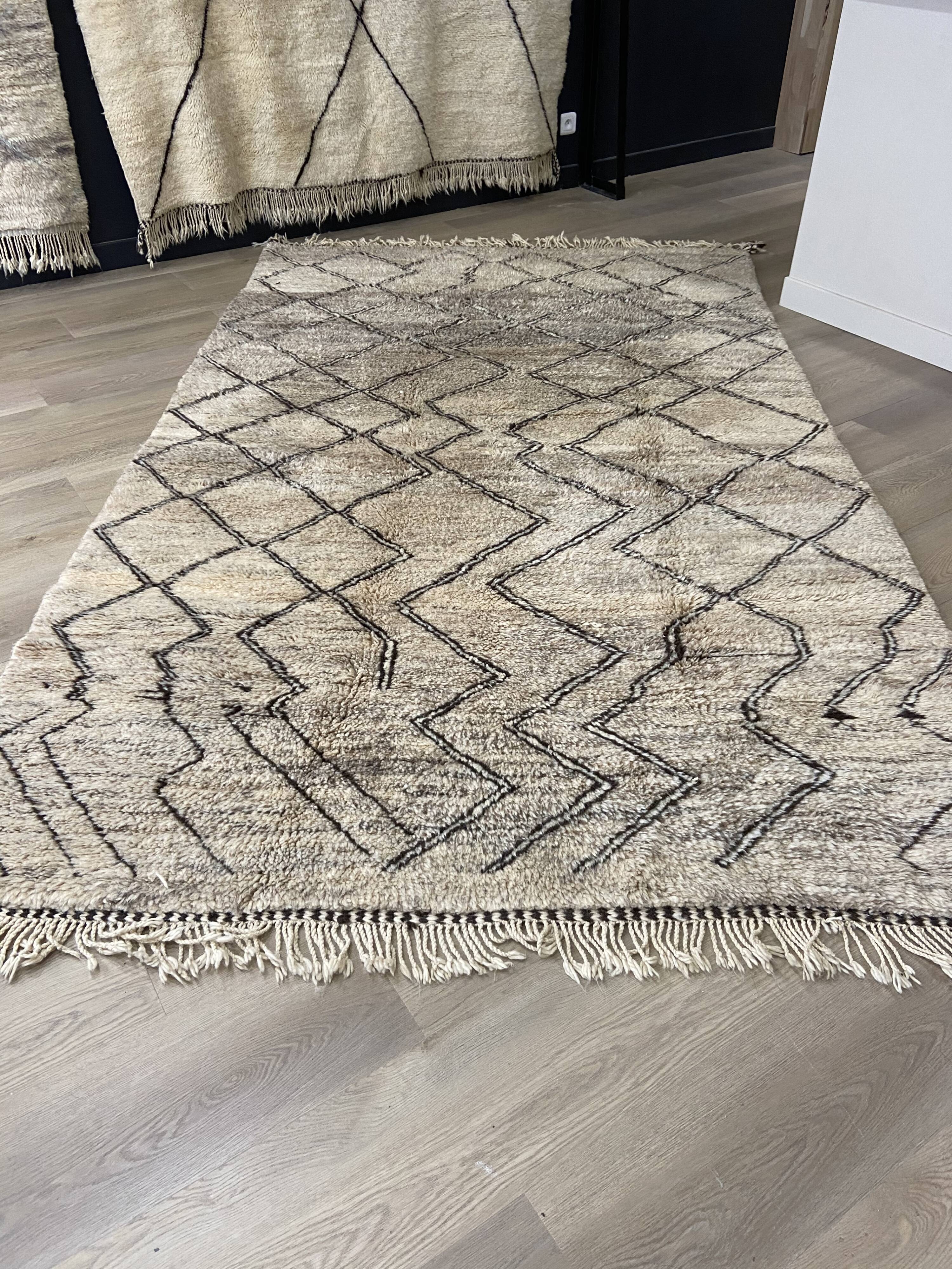 Berber blessed ouarain rug 315x190cm