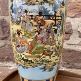 Chinese vase japan motif