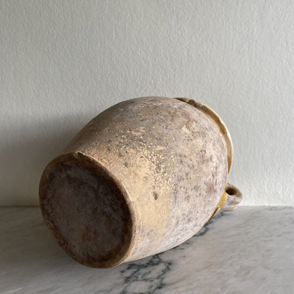 Petite jarre en terre cuite