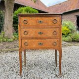 Petite commode d’entre deux marqueterie de cubes de style transition