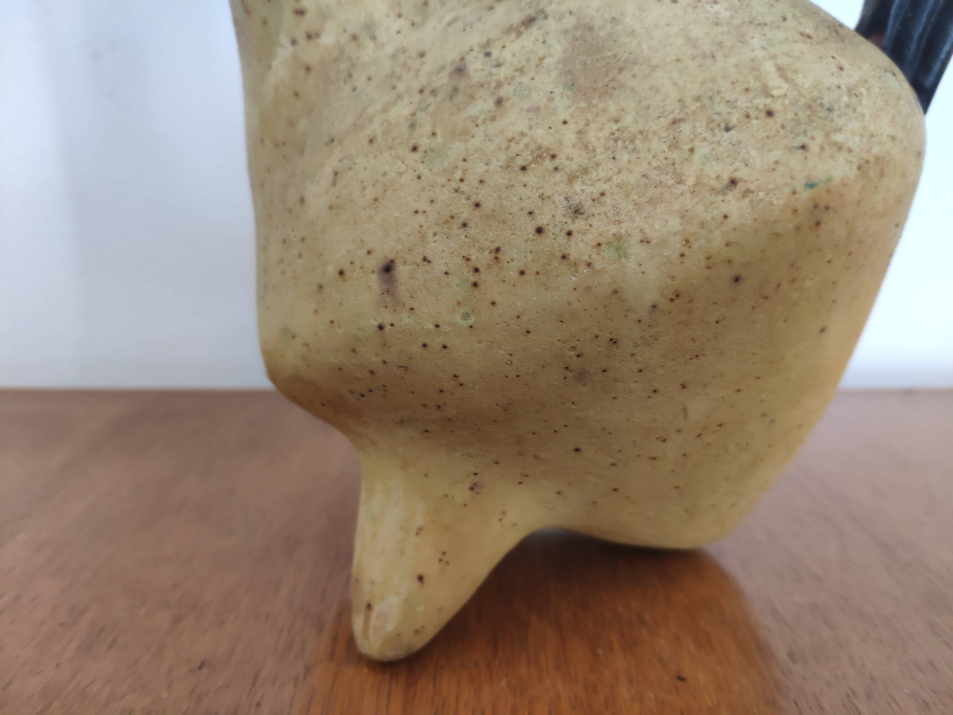 Zoomorphic bird pitcher