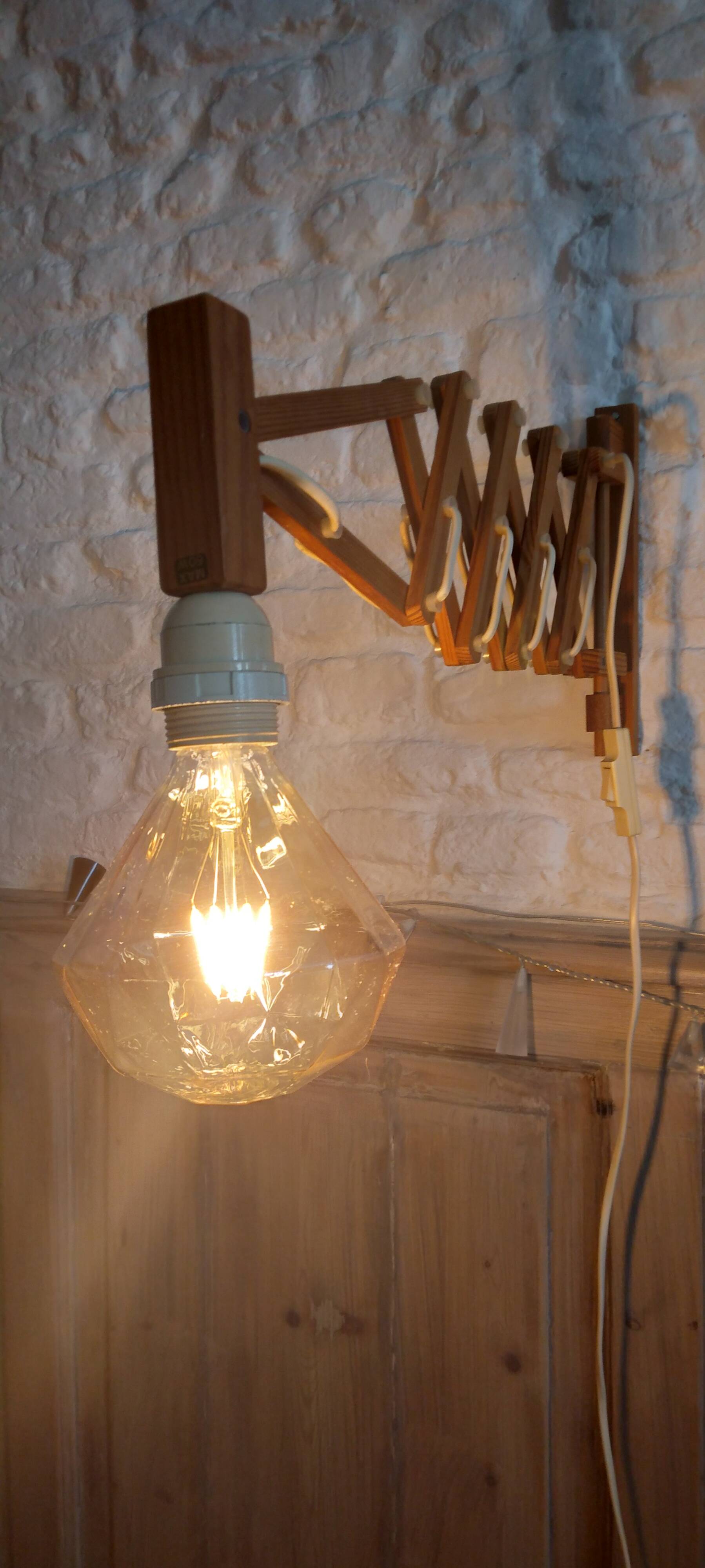 Accordion wall light.