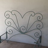 Volute wrought iron bed