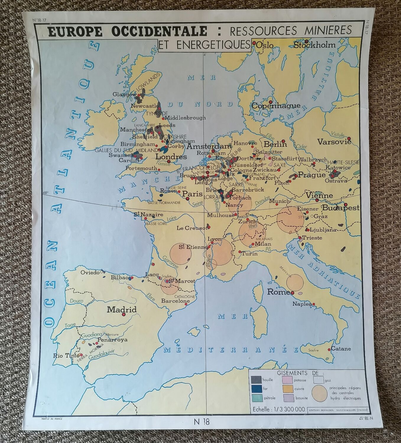 Ancienne carte scolaire rossignol de l'europe.