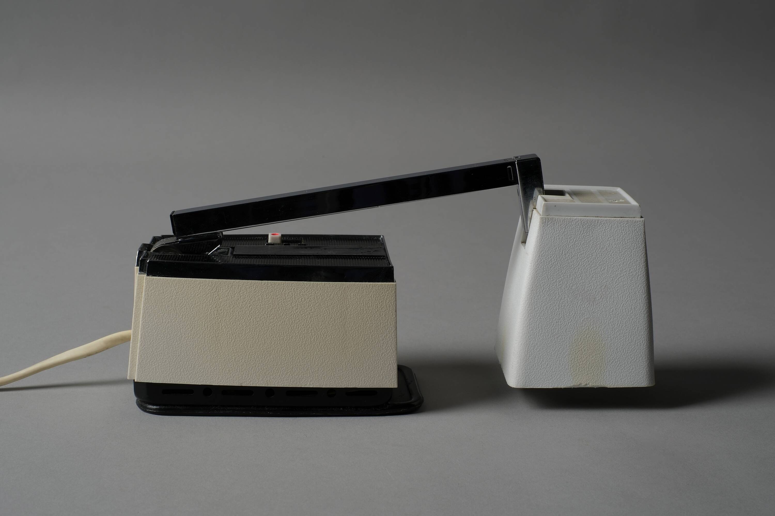 Lampe HBH Solo Type 8300 antenne télescopique, Danemark, années 1960