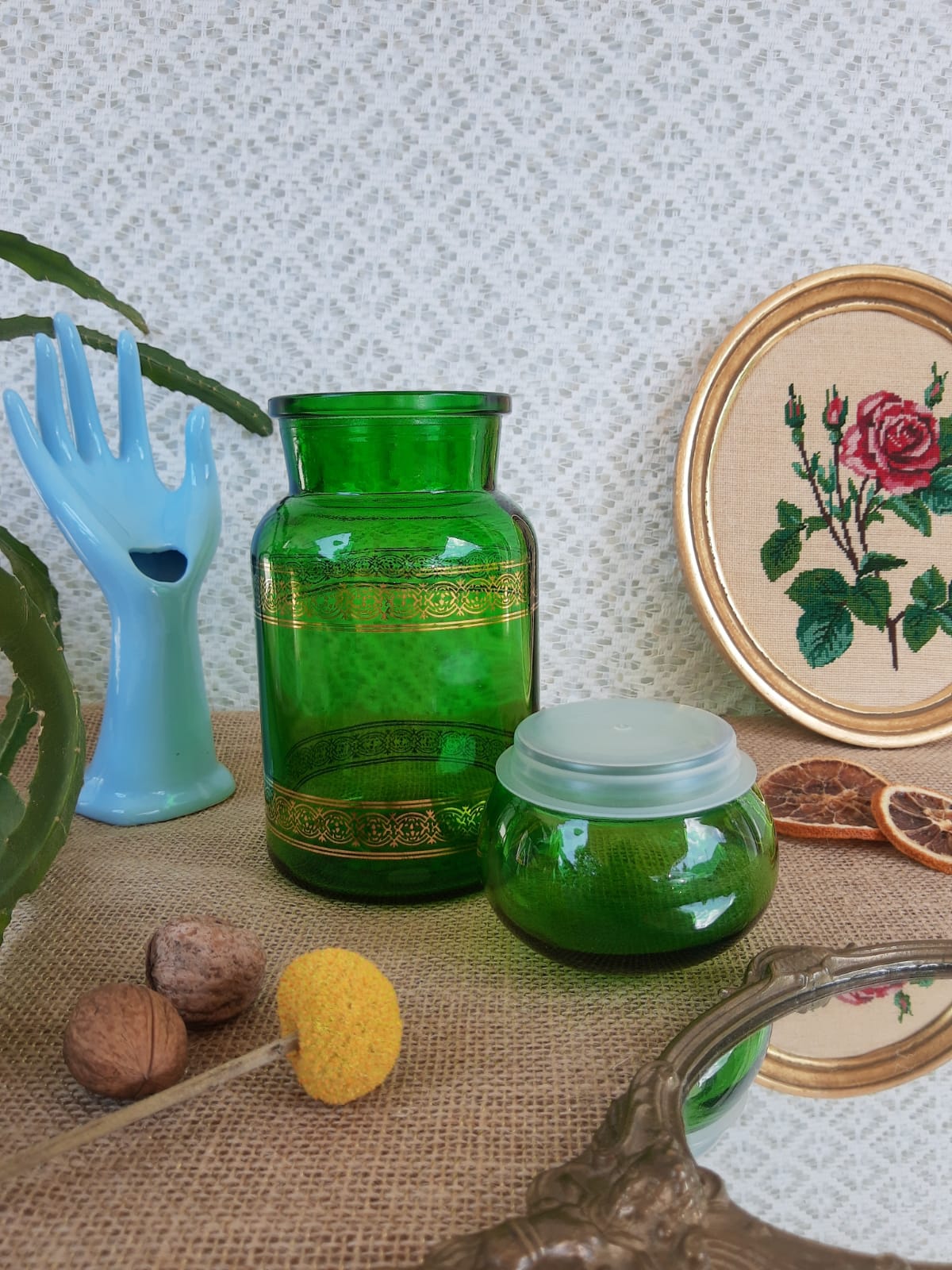 Apothecary green glass jar with gilding -vintage