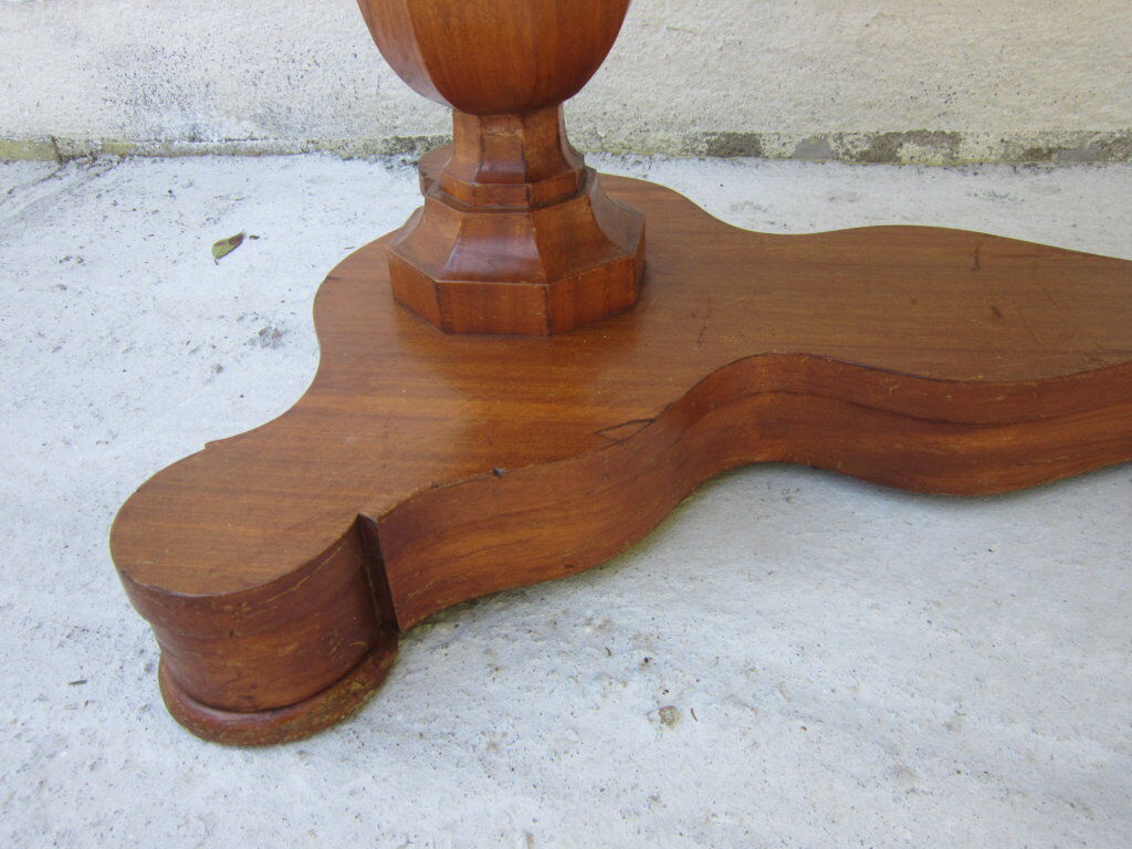 Art Deco period pedestal table