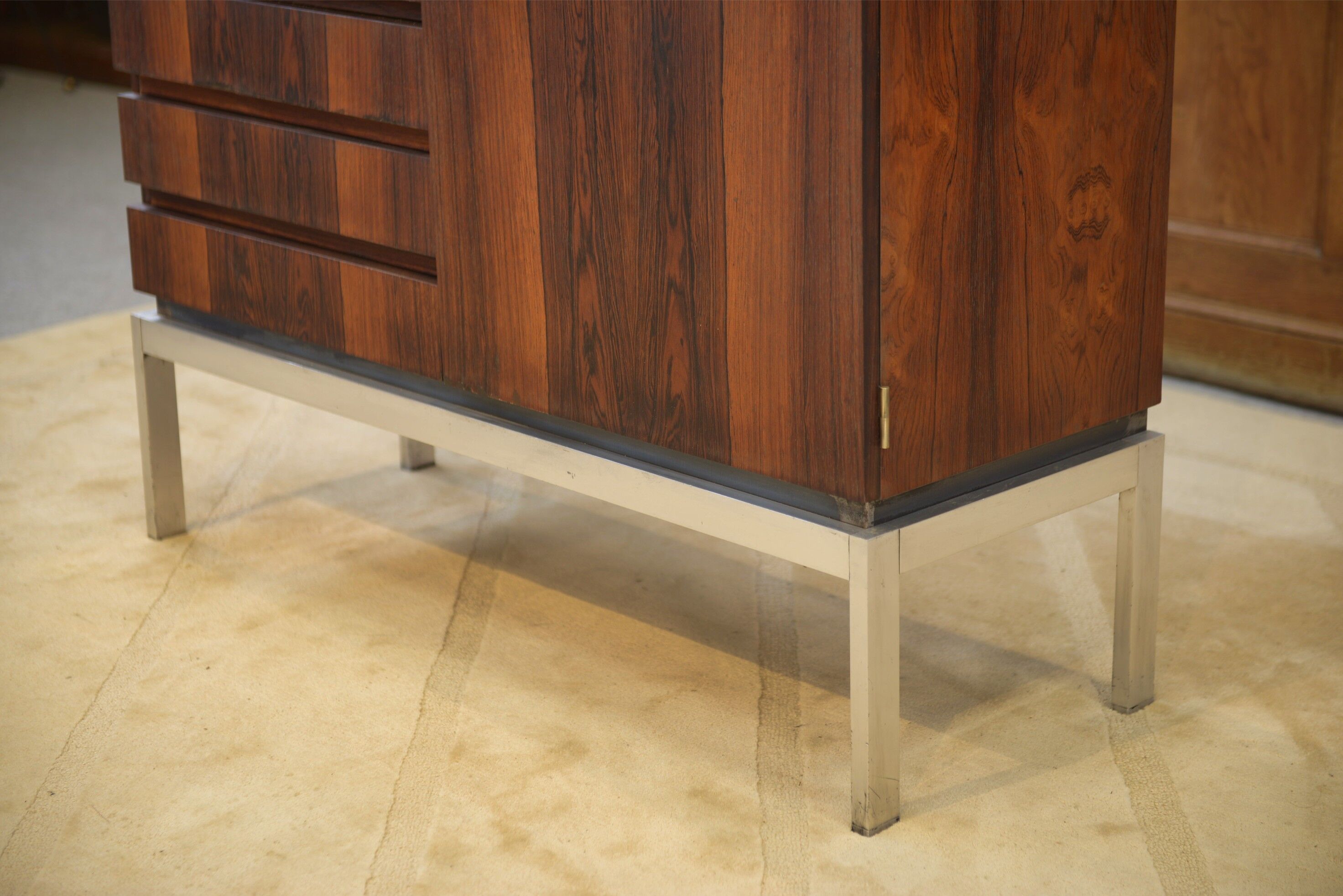 Buffet bar design en palissandre 1970’s