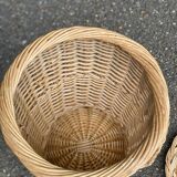 Woven laundry basket with lid made of rattan and round wicker