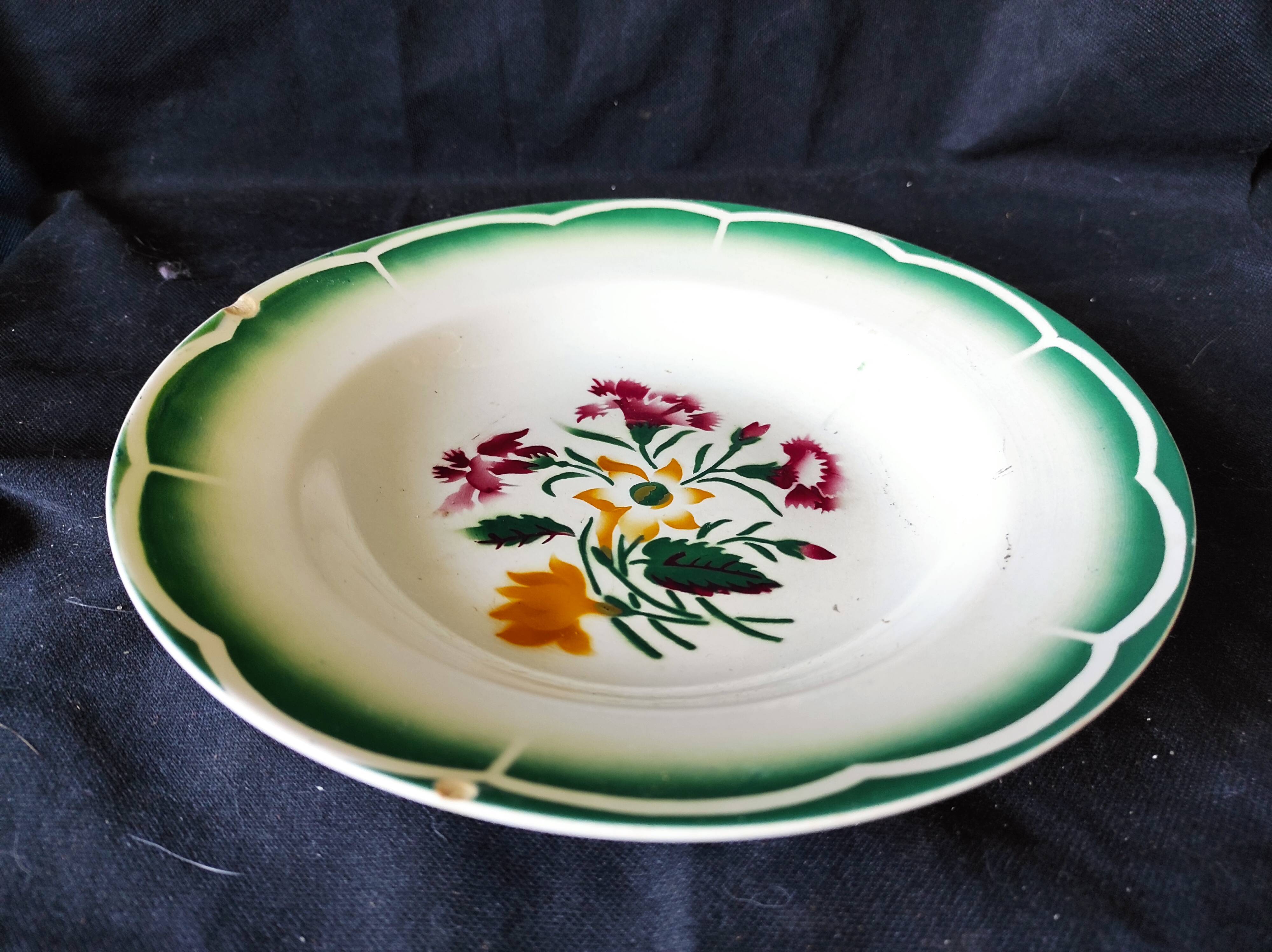 Hollow plate Sarreguemines Digoin esper faience