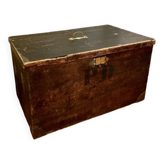 Old wooden trunk chest, vintage flat top