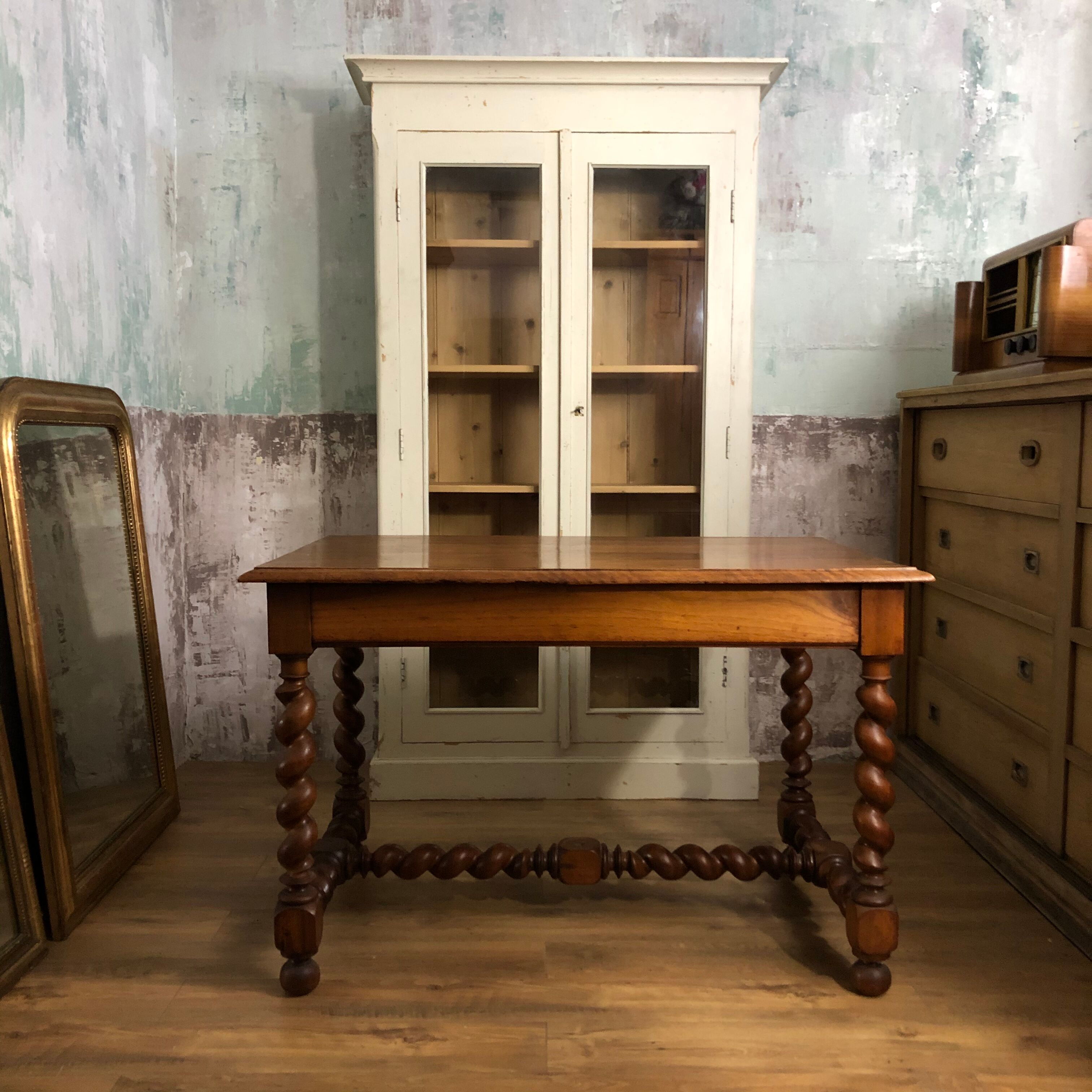 Louis XIII wooden desk, twisted feet and braces