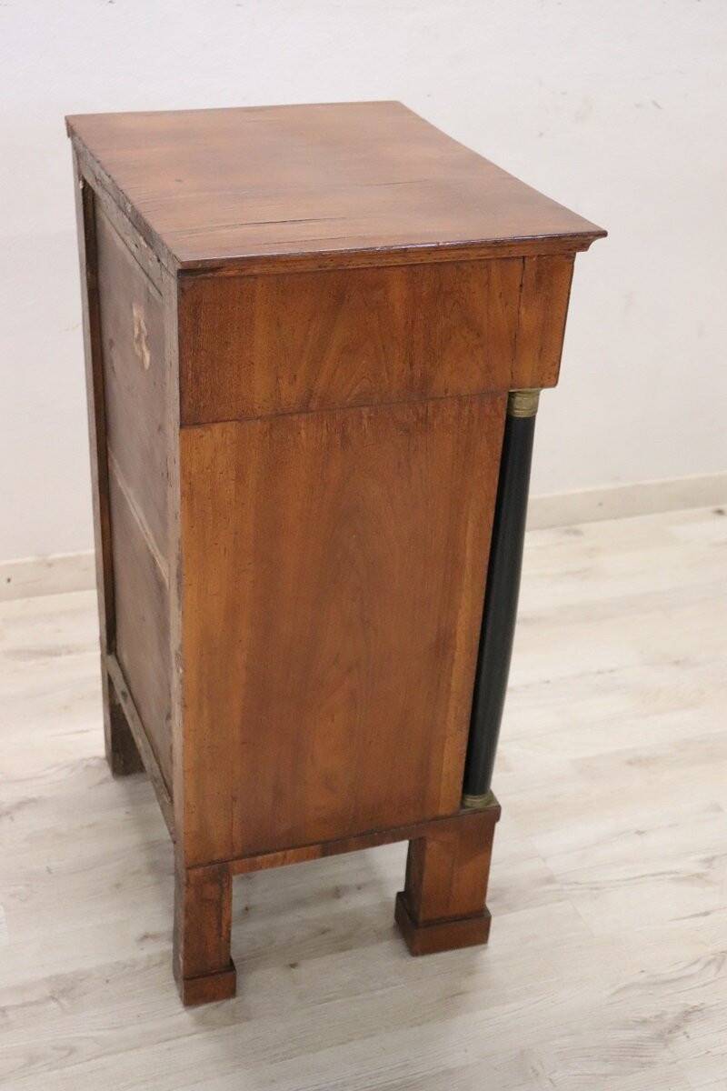 Antique nightstand in walnut, Italy early 19th century