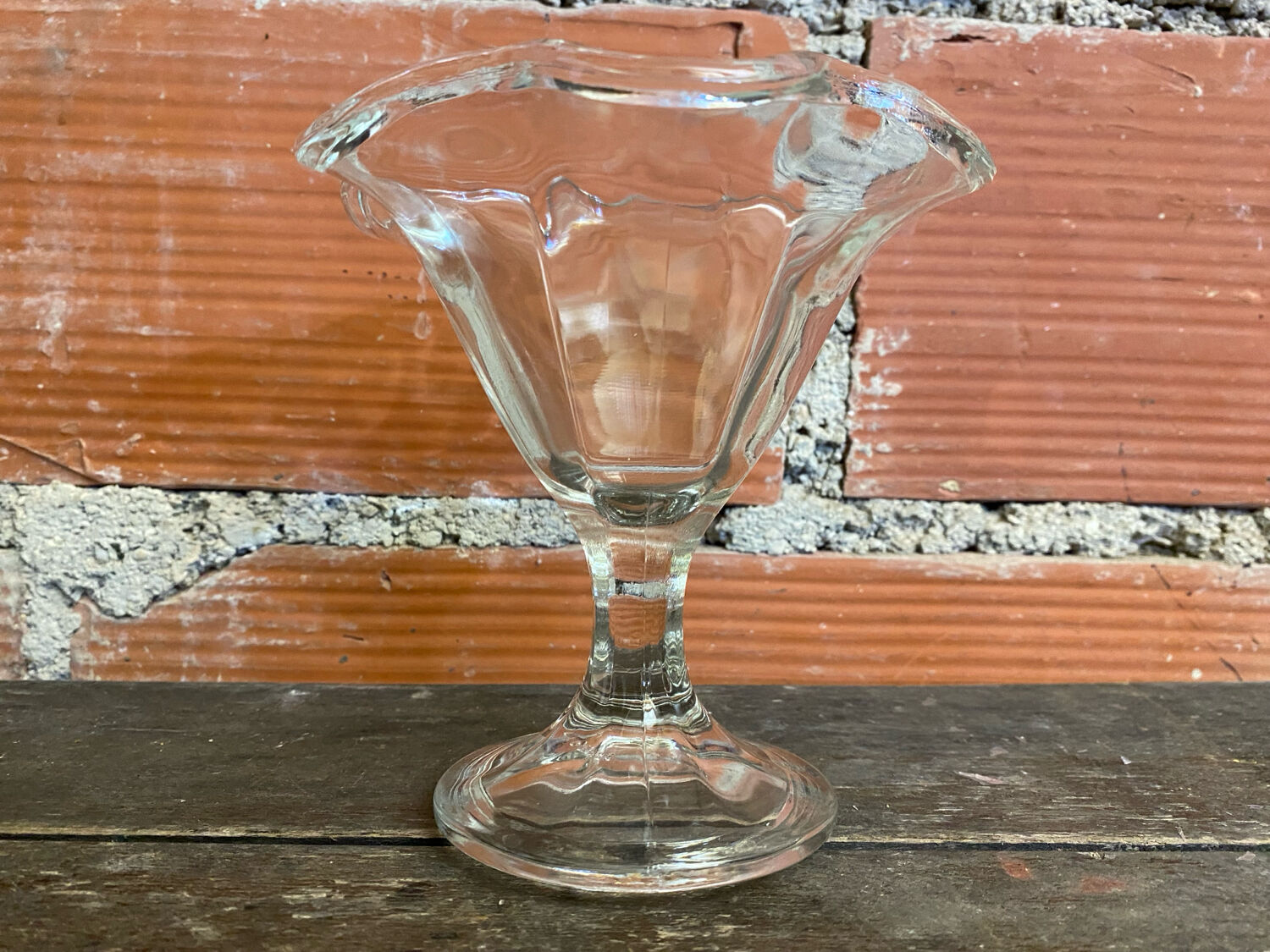 Set of 6 Ice Cream Bowls FIDENZA VETRARIA Moulded Glass Petal Shape It