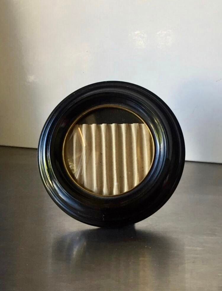 Cadre en bakélite vintage diamètre 12,5 cm