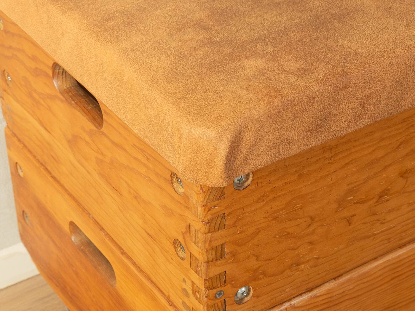 Unique vaulting box from the 1960s