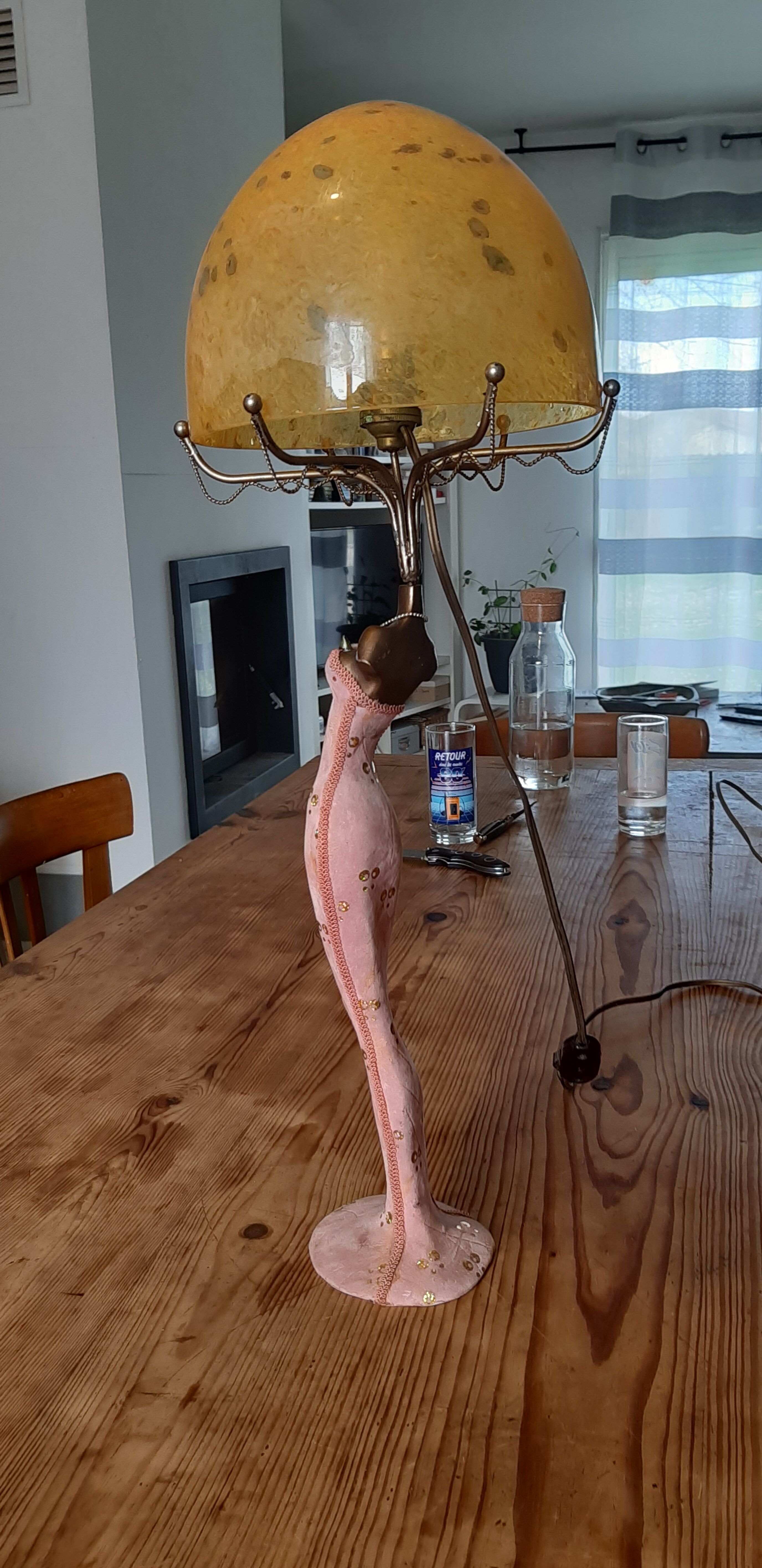 Art deco lamp golden metal and glass pate