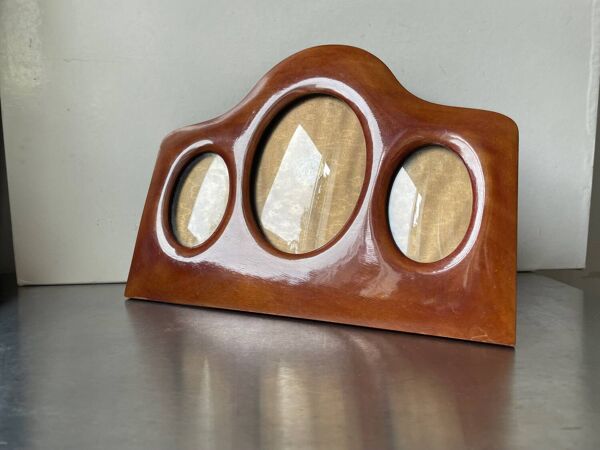 Cadre triple ancien art déco en bois d'acajou 22 x 29 cm verre convexe