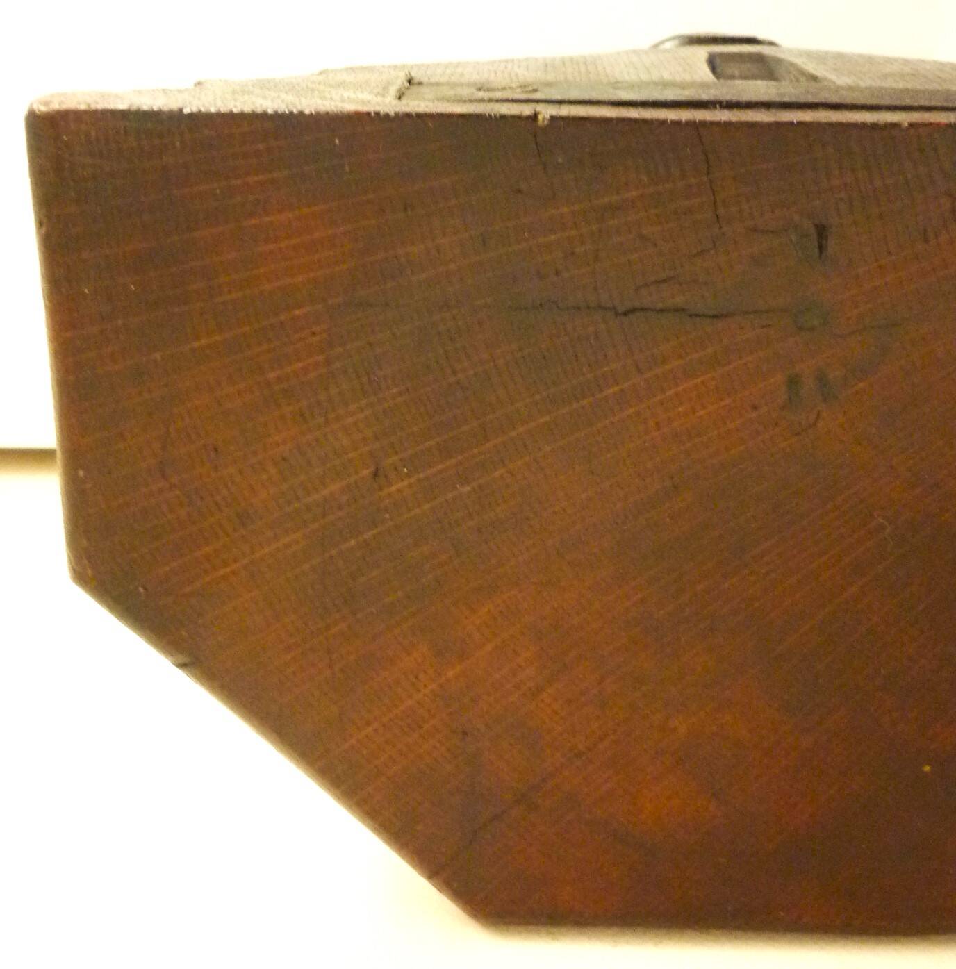 Etagère, applique murale ancienne, bois sculpté, porte statue
