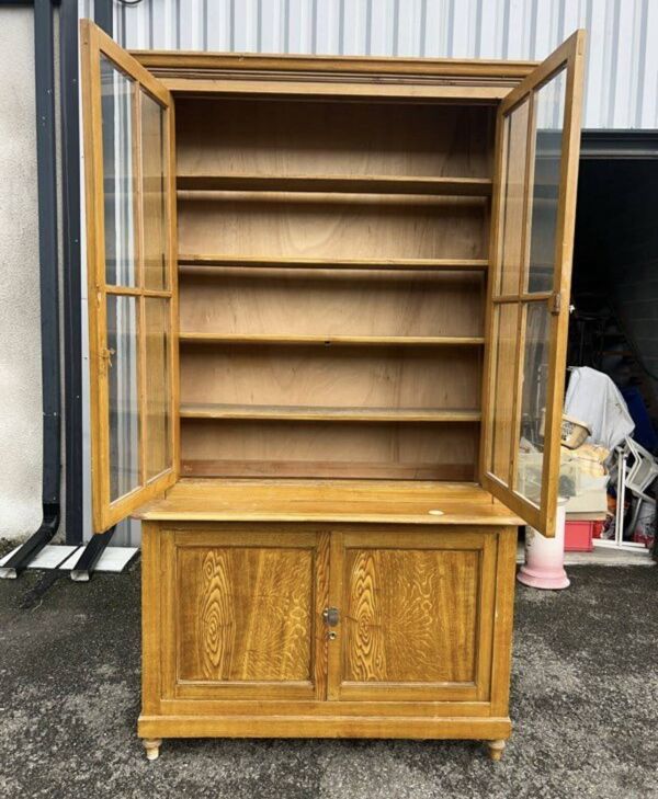 Grande bibliothèque vitrée ancienne en bois – 262 cm