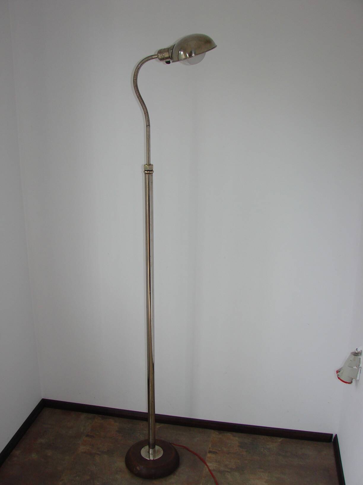 Art Deco Bauhaus floor lamp from the 1930s – nickel-plated brass, adjustabl