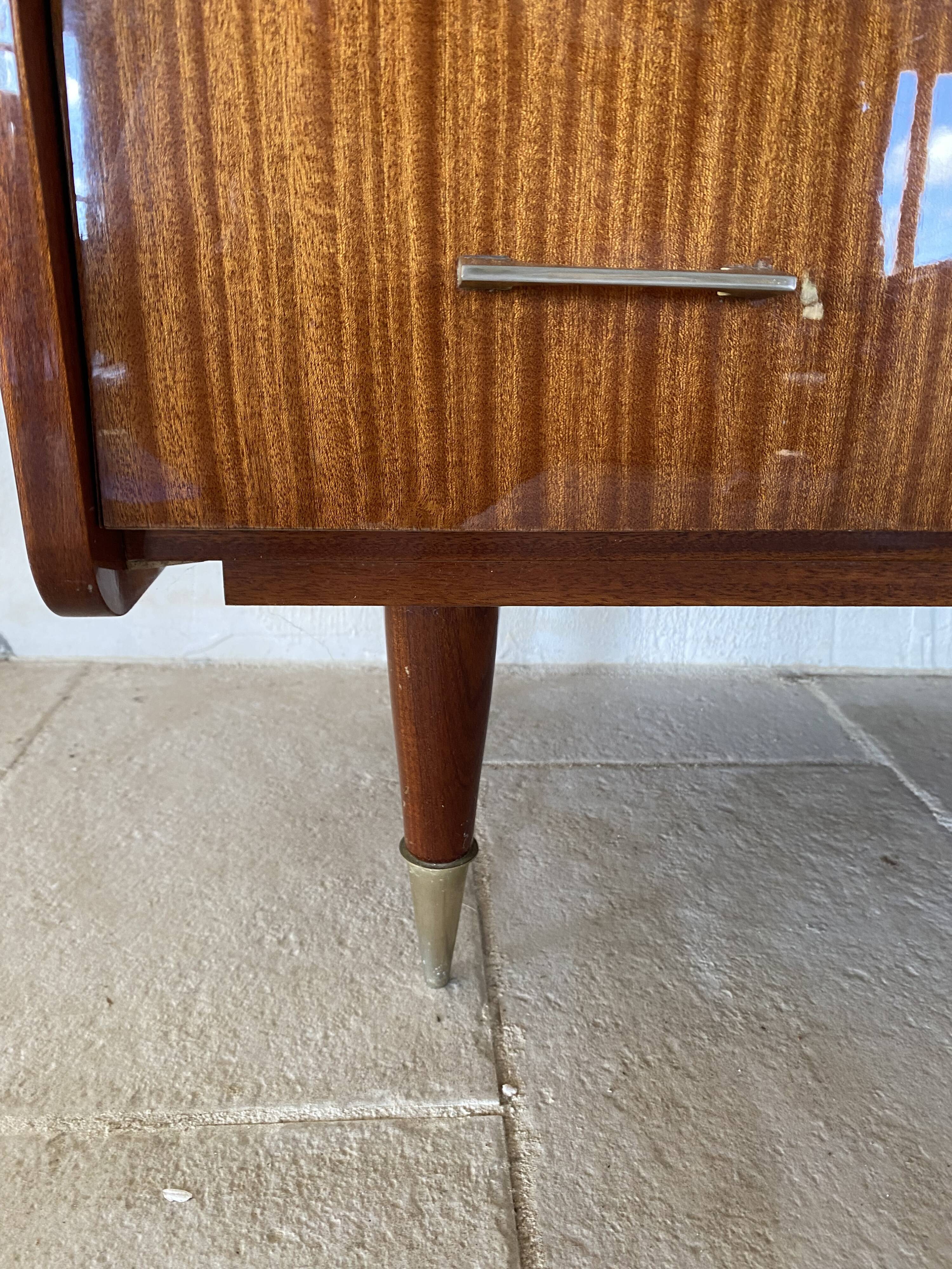 Vintage wooden chest of drawers