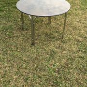 Table basse tubulaire en chrome, années 1960