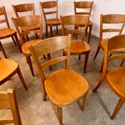 Lot 12 wooden bistro chairs by Horgen Glarus 70s vintage