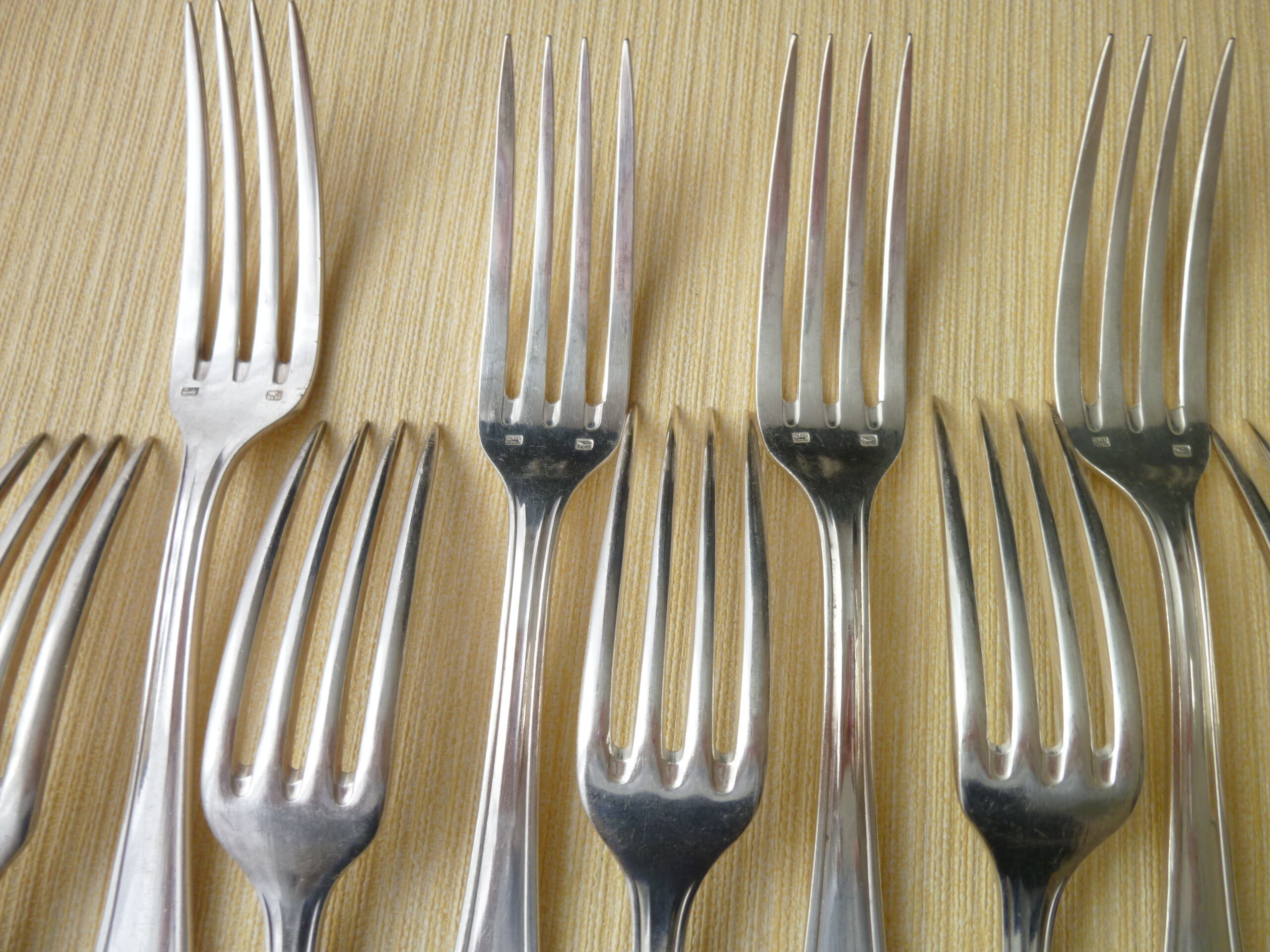 Set of 12 sfam silver metal table forks